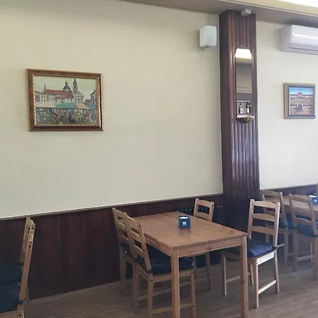 Hostal Restaurante Montserrat *