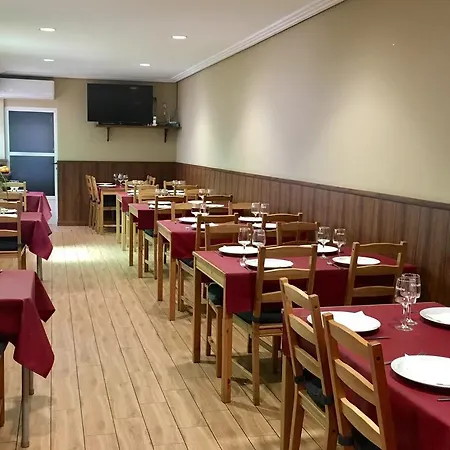 Hostal Restaurante Montserrat Ξενοδοχείο *