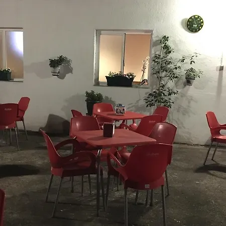 Hostal Restaurante Montserrat Ξενοδοχείο