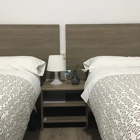 Hostal Restaurante Montserrat Ξενοδοχείο *