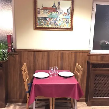 Hostal Restaurante Montserrat