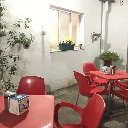 Hostal Restaurante Montserrat Ξενοδοχείο *