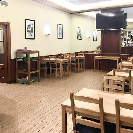 Hostal Restaurante Montserrat Peñaranda de Bracamonte